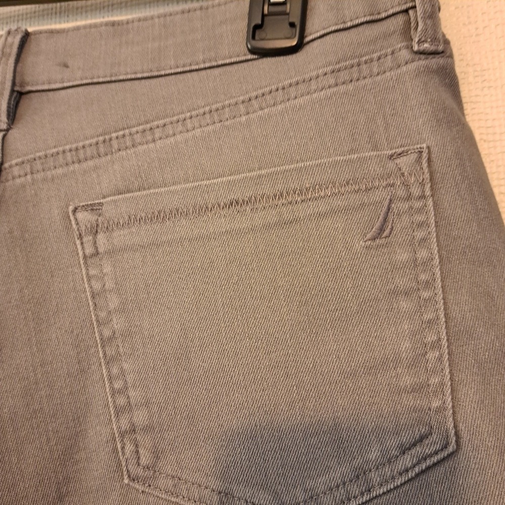 Nautica‎ Jeans Women's Bermuda Short - Gray/Size 6 NWT - Picture 5 of 7